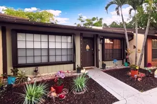 10180 E Cypress Ct, Pembroke Pines, FL 33026 - Photo 1