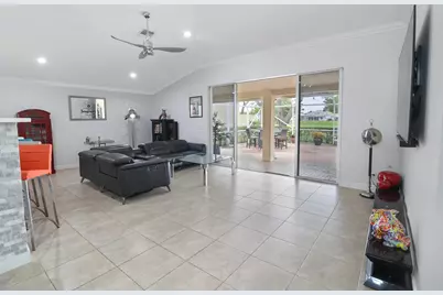5671 S Fountains Drive S, Lake Worth, FL 33467 - Photo 5