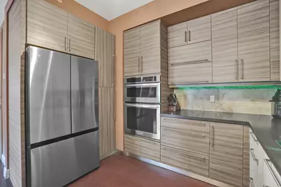 2617 NE 14th Avenue #304, Wilton Manors, FL 33334 - Photo 3