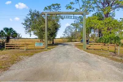 30003 SW Martin Highway, Okeechobee, FL 34974 - Photo 1
