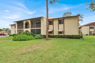 338 Knotty Pine Circle #D1, Greenacres, FL 33463 - Photo 1
