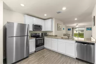 8275 105th Ct, Vero Beach, FL 32967 - Photo 17