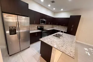 1746 NW 124th Way, Pembroke Pines, FL 33028 - Photo 5