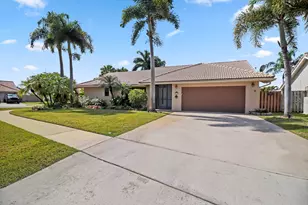 9260 Laurel Green Dr, Boynton Beach, FL 33437 - Photo 3