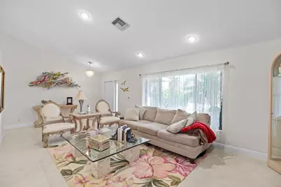 9260 Laurel Green Drive, Boynton Beach, FL 33437 - Photo 11