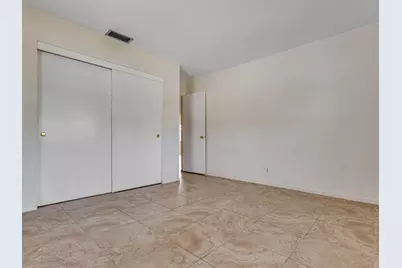 2016 SW Golf Lane SW, Boynton Beach, FL 33426 - Photo 13