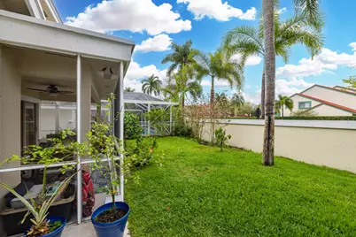 218 W Canterbury Dr W, Palm Beach Gardens, FL 33418 - Photo 43