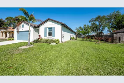 226 SW Milburn Circle #209, Port Saint Lucie, FL 34953 - Photo 3