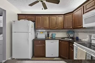 327 Pine Ridge Cir, Greenacres, FL 33463 - Photo 33