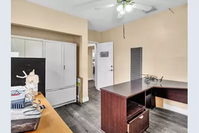 4901 SW 51st Street, Davie, FL 33314 - Photo 17