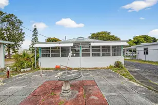 620 58th St, West Palm Beach, FL 33407 - Photo 31