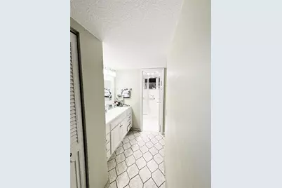 3200 Holiday Springs Boulevard #3-304, Margate, FL 33063 - Photo 13