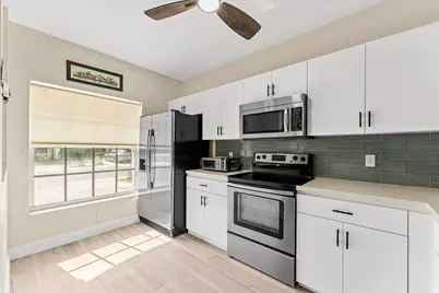 238 SW 122nd Terrace, Pembroke Pines, FL 33025 - Photo 5