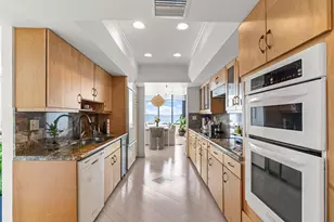 520 Brickell Key Dr, Miami, FL 33131 - Photo 17