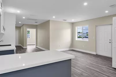 2451 NW 21st Street, Fort Lauderdale, FL 33311 - Photo 11