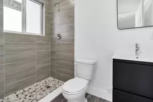 2451 NW 21st St, Fort Lauderdale, FL 33311 - Photo 23