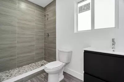 2451 NW 21st Street, Fort Lauderdale, FL 33311 - Photo 15