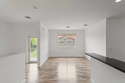 9051 Plymouth Place #20203, Tamarac, FL 33321 - Photo 3