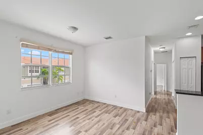 9051 Plymouth Place #20203, Tamarac, FL 33321 - Photo 5