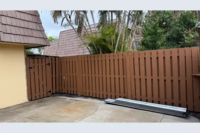 882 Springdale Circle #88-b, Palm Springs, FL 33461 - Photo 7