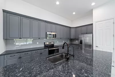 9135 SW Pepoli Way, Port Saint Lucie, FL 34987 - Photo 9