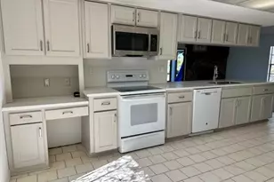 5637 Decatur Dr, New Port Richey, FL 34652 - Photo 13