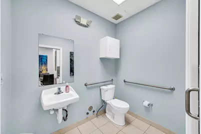 6090 Boulevard Of Champions, North Lauderdale, FL  - Photo 27