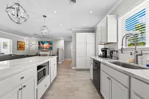 801 SE 14th St, Deerfield Beach, FL 33441 - Photo 13