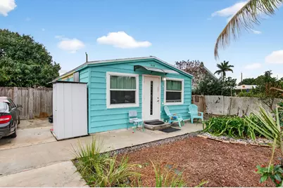 1071 Peak Road, Lake Worth, FL 33462 - Photo 7