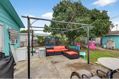 1071 Peak Road, Lake Worth, FL 33462 - Photo 33