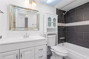 2841 Somerset Dr, Lauderdale Lakes, FL 33311 - Photo 19