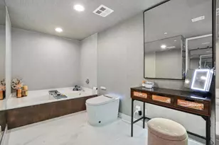 1900 Consulate Pl, West Palm Beach, FL 33401 - Photo 21