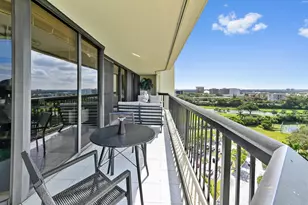 1900 Consulate Pl, West Palm Beach, FL 33401 - Photo 9