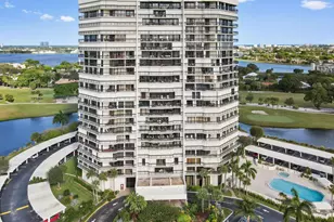 1900 Consulate Pl, West Palm Beach, FL 33401 - Photo 29