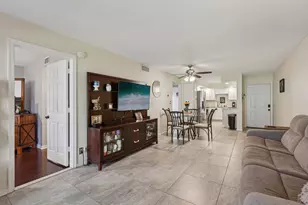 301 Olivewood Pl, Boca Raton, FL 33431 - Photo 9