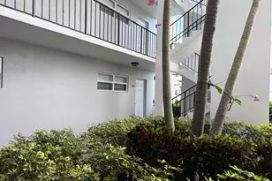 11 Colonial Club Dr, Boynton Beach, FL 33435 - Photo 3