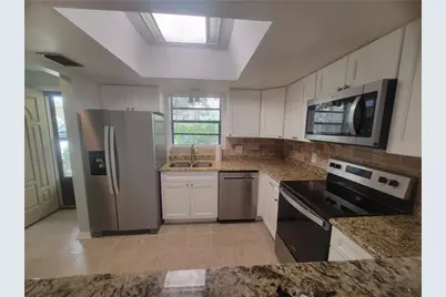 400 18th Street #C2, Vero Beach, FL 32960 - Photo 5