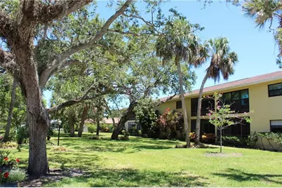 400 18th Street #C2, Vero Beach, FL 32960 - Photo 1