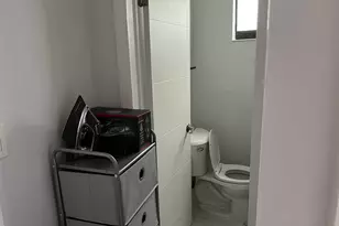 445 NE 109th St, Miami, FL 33161 - Photo 3