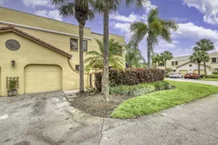 44 Uno Lago Dr, North Palm Beach, FL 33408 - Photo 1
