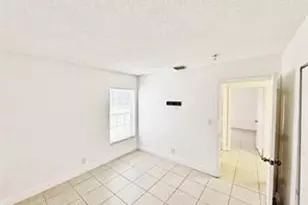 1136 NW 5th Ct, Fort Lauderdale, FL 33311 - Photo 9