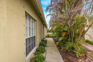 9866 SW Eastbrook Cir, Port Saint Lucie, FL 34987 - Photo 3