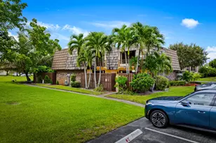 1524 Forest Lakes Cir, West Palm Beach, FL 33406 - Photo 5