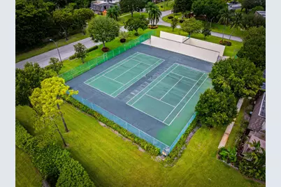 1524 Forest Lakes Circle, West Palm Beach, FL 33406 - Photo 7