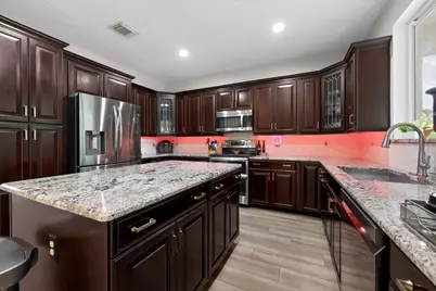 1776 NW 78th Avenue, Pembroke Pines, FL 33024 - Photo 9