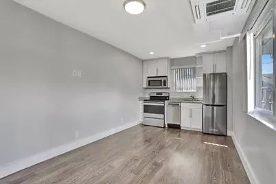 1986 NE 5th Street #4, Deerfield Beach, FL 33441 - Photo 5