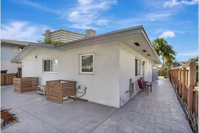 1986 NE 5th Street #4, Deerfield Beach, FL 33441 - Photo 3