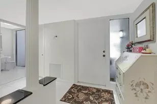 3705 Bridgewood Dr, Boca Raton, FL 33434 - Photo 7