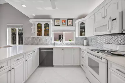 15541 Dover Court, Davie, FL 33331 - Photo 9