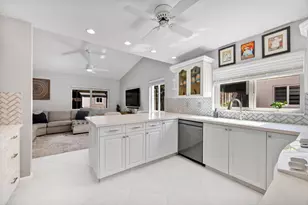 15541 Dover Ct, Davie, FL 33331 - Photo 5